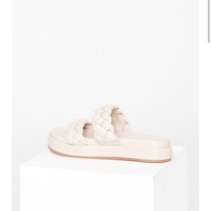 Steve Madden Patty sandal in nude